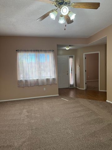256 Glenridge Park Lane NE, Albuquerque, NM 87123