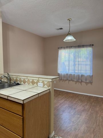 256 Glenridge Park Lane NE, Albuquerque, NM 87123