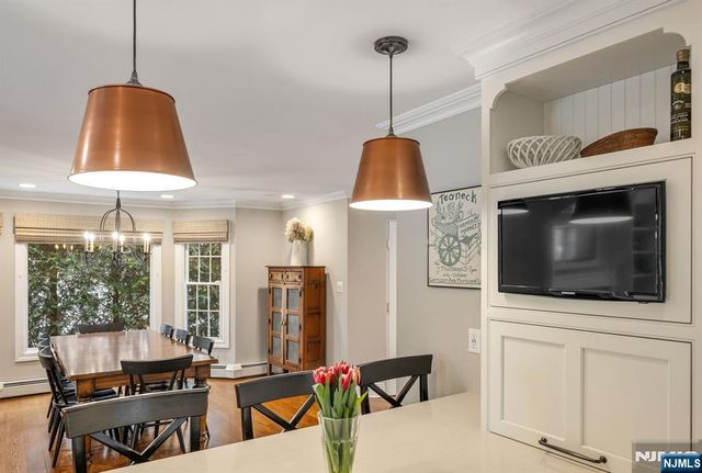 139 Central Avenue, Glen Rock, NJ 07452