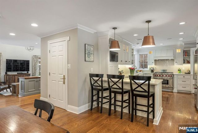 139 Central Avenue, Glen Rock, NJ 07452