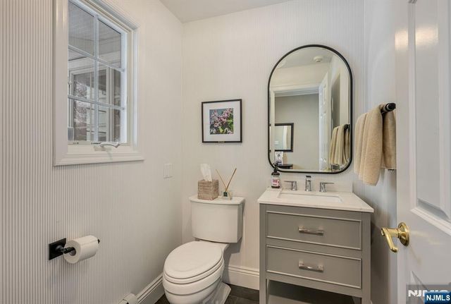 139 Central Avenue, Glen Rock, NJ 07452