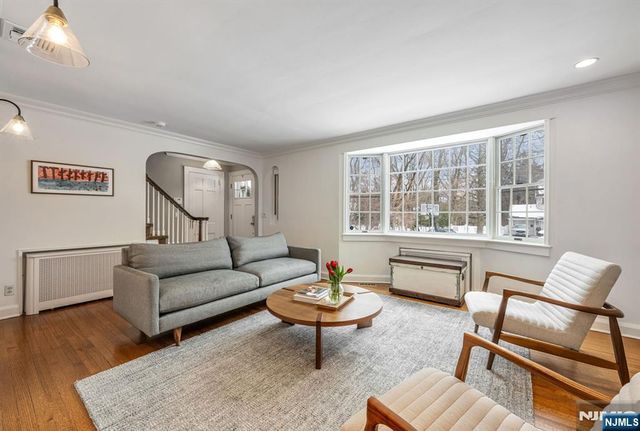 139 Central Avenue, Glen Rock, NJ 07452