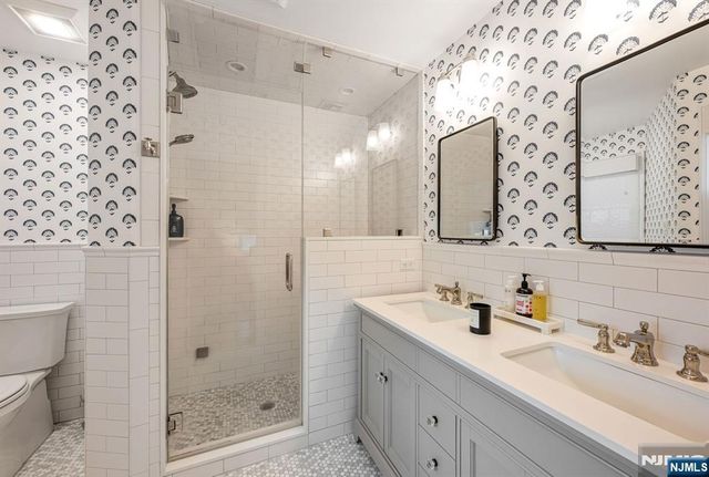 139 Central Avenue, Glen Rock, NJ 07452