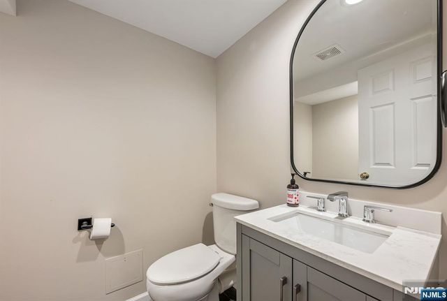 139 Central Avenue, Glen Rock, NJ 07452