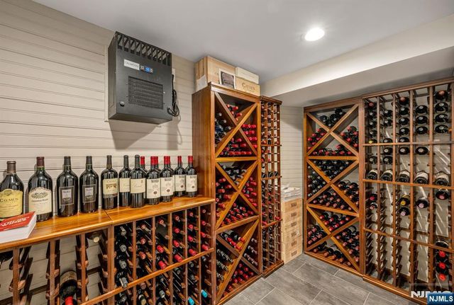 139 Central Avenue, Glen Rock, NJ 07452