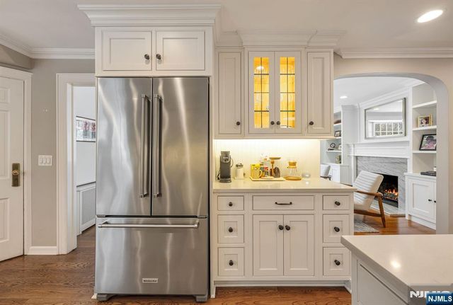 139 Central Avenue, Glen Rock, NJ 07452