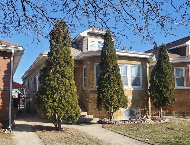 2831 N LINDER Avenue, Chicago, IL 60641