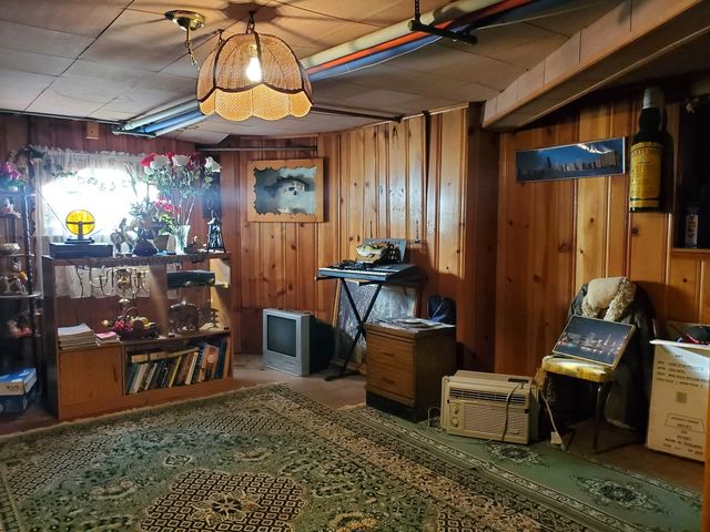 2831 N LINDER Avenue, Chicago, IL 60641