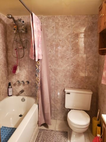 2831 N LINDER Avenue, Chicago, IL 60641