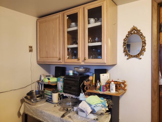 2831 N LINDER Avenue, Chicago, IL 60641