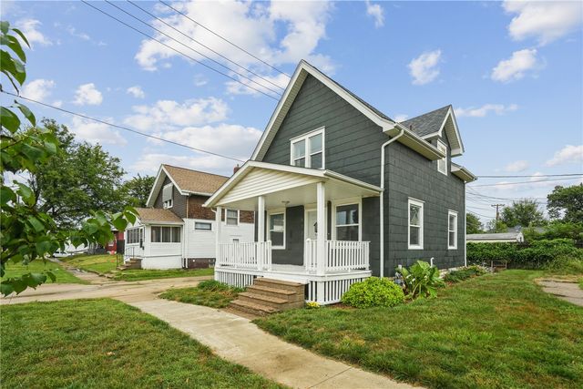 512 15th St NE, Cedar Rapids, IA 52402