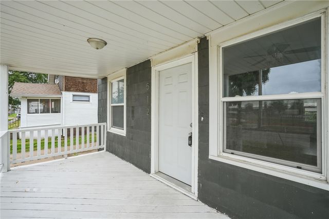 512 15th St NE, Cedar Rapids, IA 52402