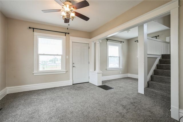 512 15th St NE, Cedar Rapids, IA 52402