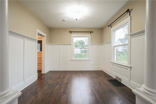 512 15th St NE, Cedar Rapids, IA 52402