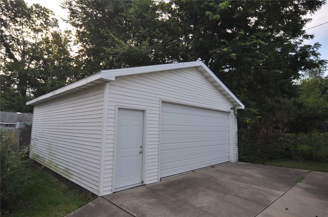 115 27th Street Drive SE, Cedar Rapids, IA 52403
