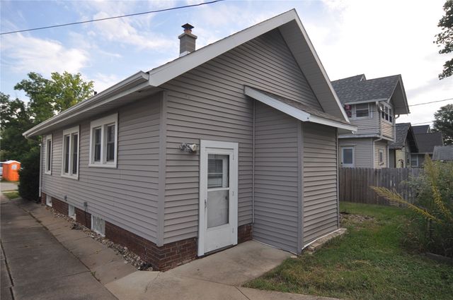 115 27th Street Drive SE, Cedar Rapids, IA 52403