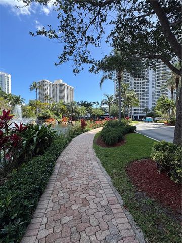 19101 NE 36th Ct 1005, Aventura, FL 33180