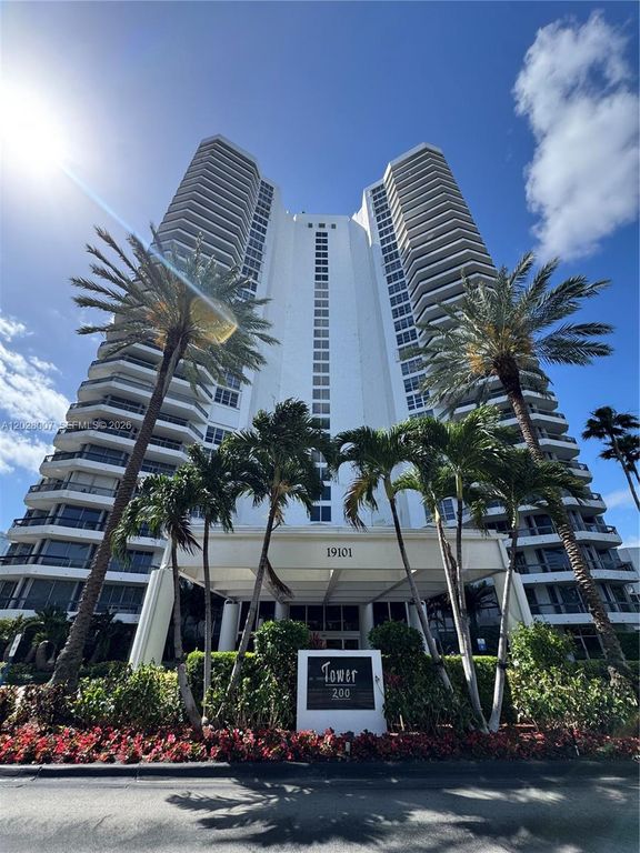 19101 NE 36th Ct 1005, Aventura, FL 33180