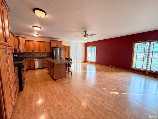 6739 N 700 W, Sharpsville, IN 46068