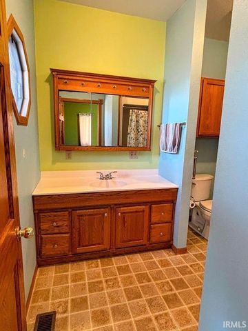 6739 N 700 W, Sharpsville, IN 46068