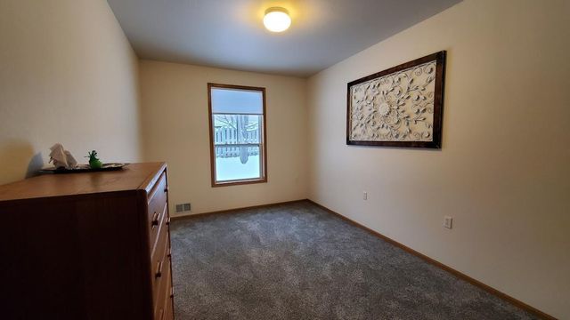 2226 Lower Afton Road E, Saint Paul, MN 55119