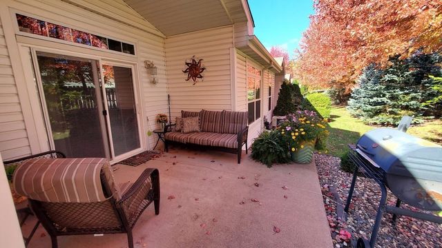 2226 Lower Afton Road E, Saint Paul, MN 55119