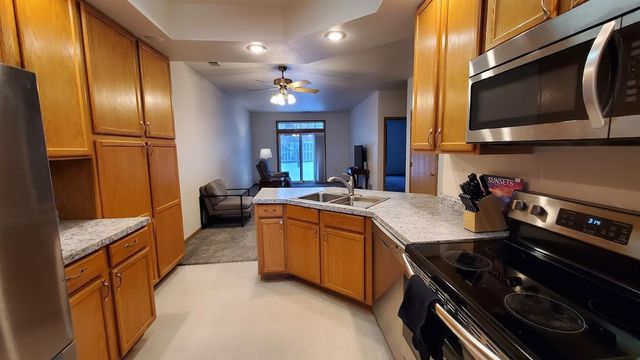 2226 Lower Afton Road E, Saint Paul, MN 55119