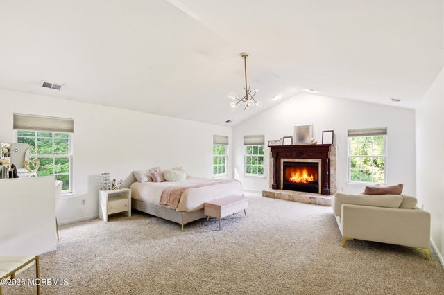 4 Suter Court, Jackson, NJ 08527