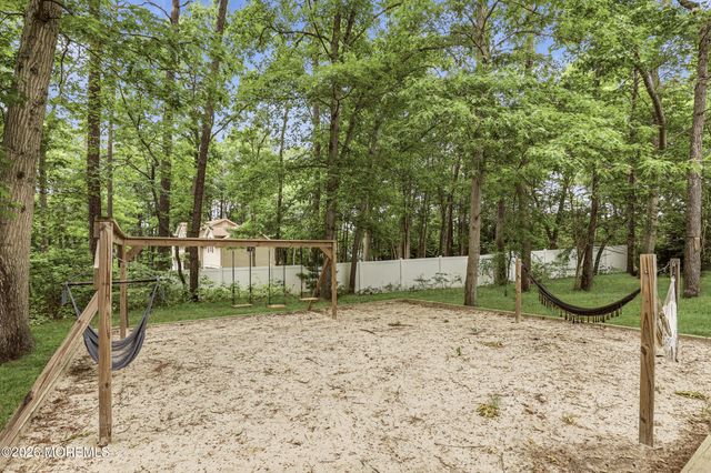 4 Suter Court, Jackson, NJ 08527