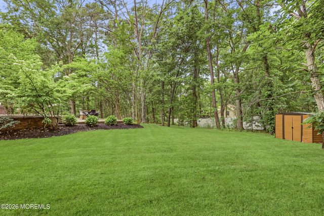 4 Suter Court, Jackson, NJ 08527