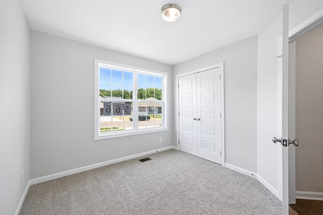 1590 Fredrick Dr, Clarksville, TN 37042