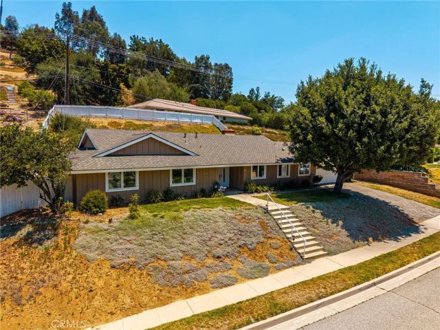 736 Hunters Trail, Glendora, CA 91740