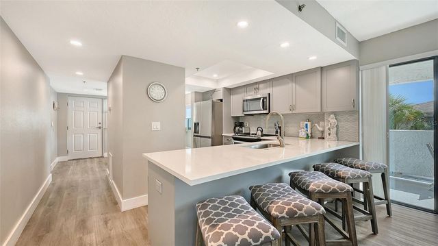 1001 POINT OF ROCKS ROAD 208, Sarasota, FL 34242
