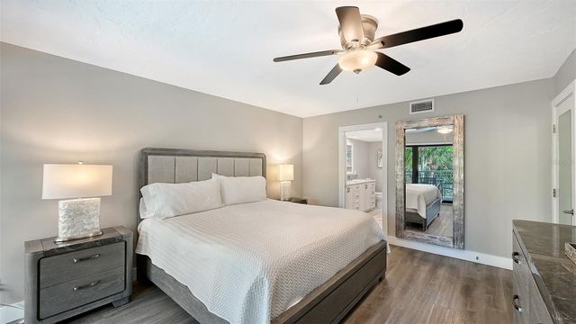 1001 POINT OF ROCKS ROAD 208, Sarasota, FL 34242