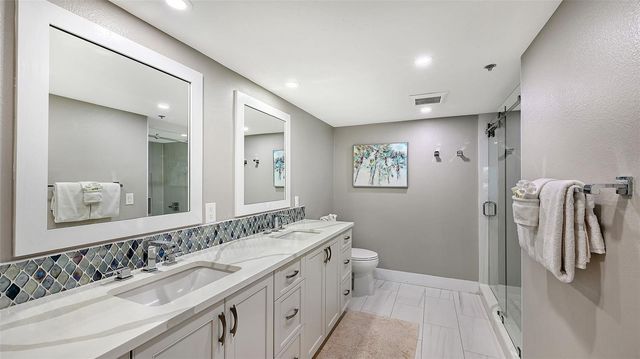1001 POINT OF ROCKS ROAD 208, Sarasota, FL 34242