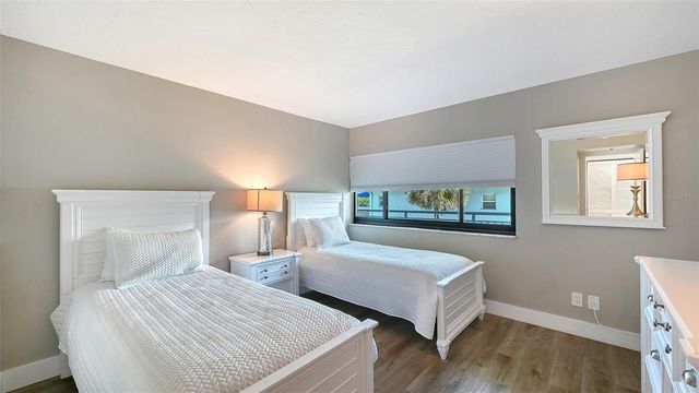 1001 POINT OF ROCKS ROAD 208, Sarasota, FL 34242