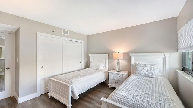 1001 POINT OF ROCKS ROAD 208, Sarasota, FL 34242