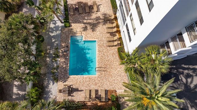 1001 POINT OF ROCKS ROAD 208, Sarasota, FL 34242