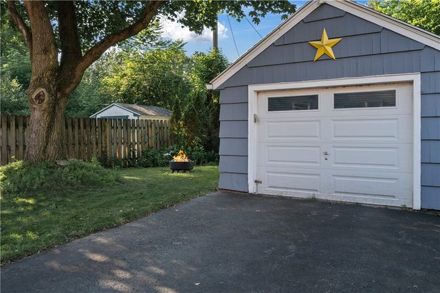 186 Wilsonia Road, Rochester, NY 14609