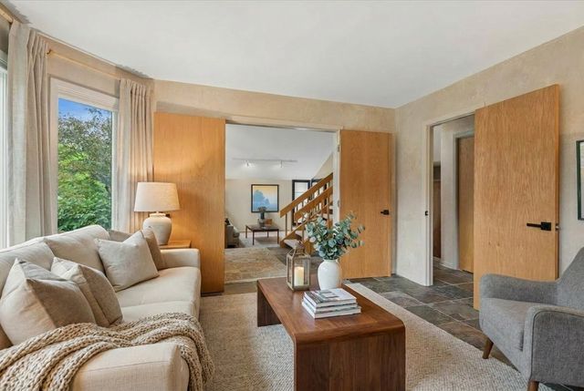 500 Parkview Place, Burr Ridge, IL 60527