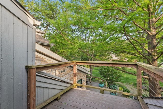 500 Parkview Place, Burr Ridge, IL 60527