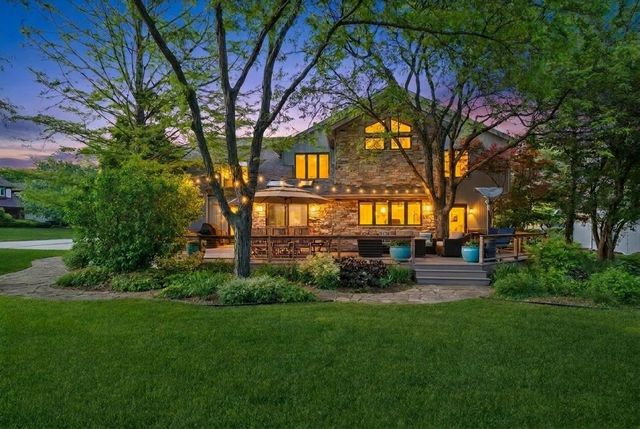 500 Parkview Place, Burr Ridge, IL 60527