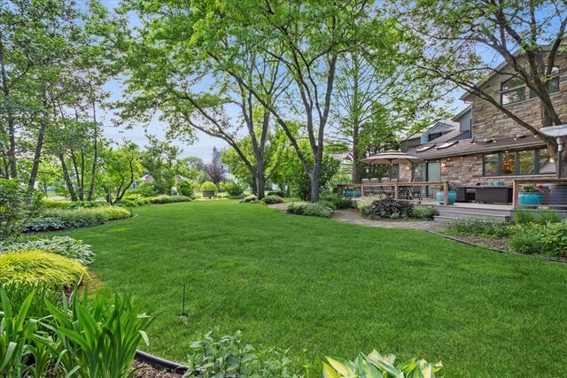 500 Parkview Place, Burr Ridge, IL 60527