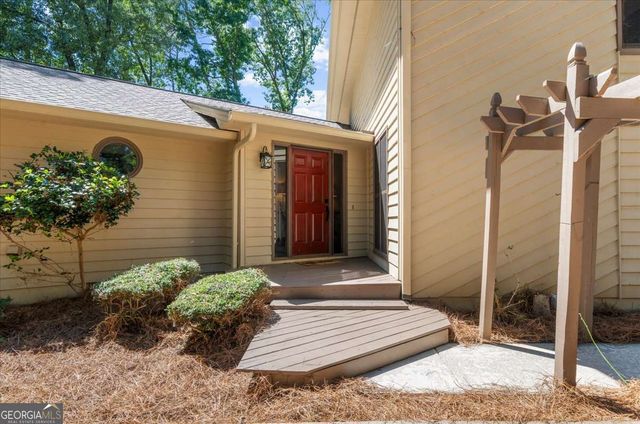 5573 Hidden Harbor Landing, Gainesville, GA 30504