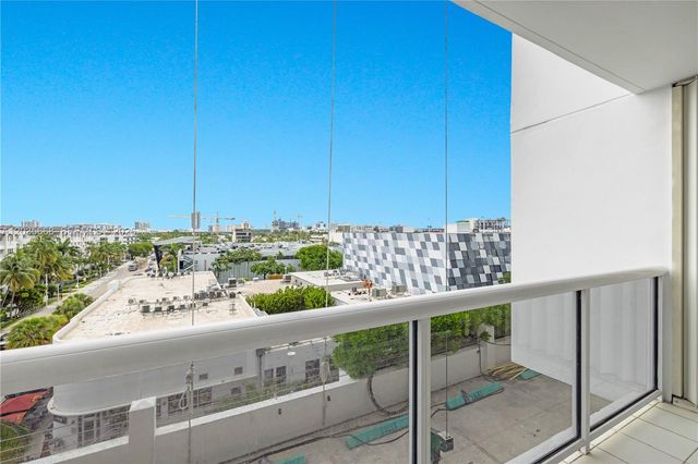 1900 Sunset Harbour Dr 707, Miami Beach, FL 33139