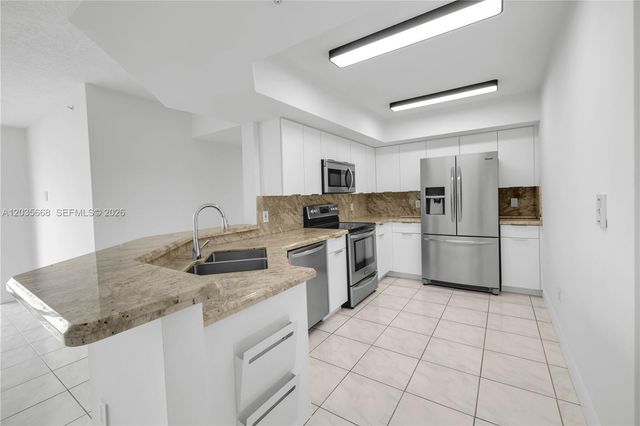 1900 Sunset Harbour Dr 707, Miami Beach, FL 33139