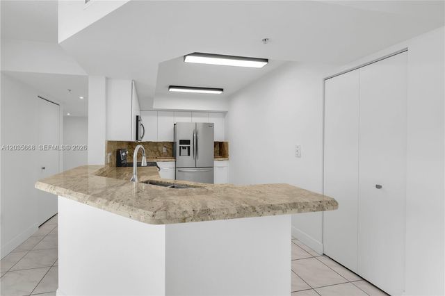 1900 Sunset Harbour Dr 707, Miami Beach, FL 33139