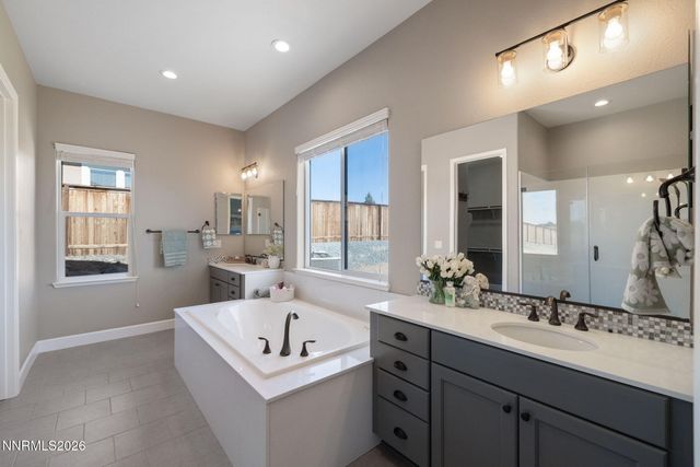 11541 Hacienda Ridge Way, Sparks, NV 89441