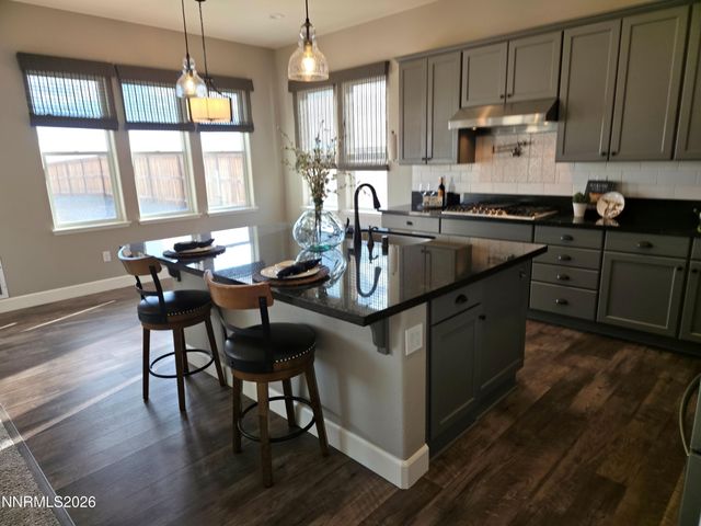 11541 Hacienda Ridge Way, Sparks, NV 89441