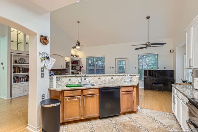 1406 Osprey, San Antonio, TX 78260